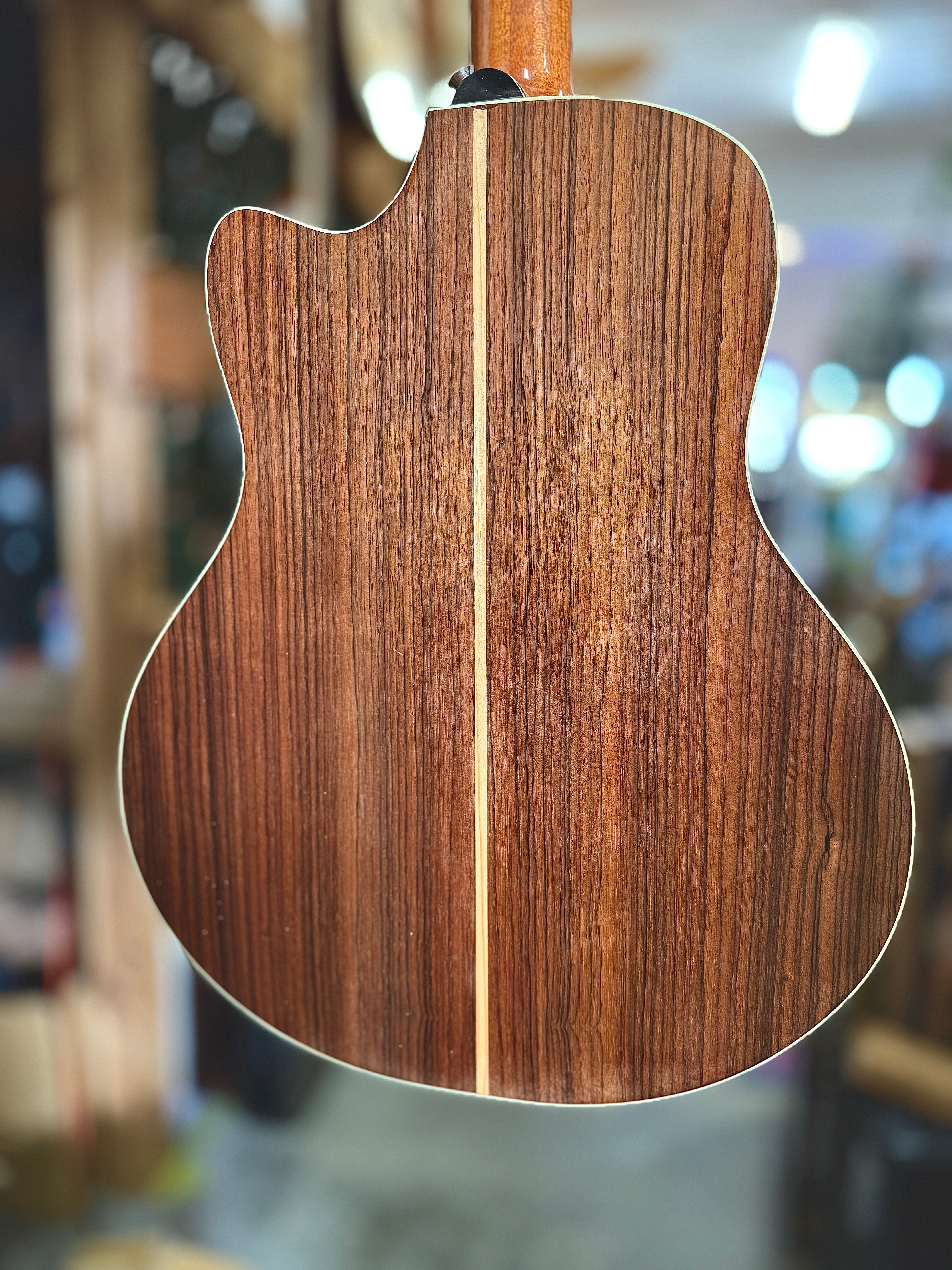 Zenner | Number 010 | Travel Size Cutaway Acoustic | Australian Made Zenner | Number 010 | Travel Size Cutaway Acoustic | Australian Made